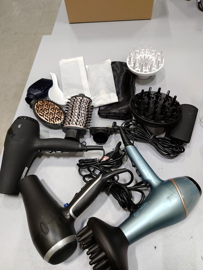 SET BESTEHEND AUS 3 Remington OK Carmen verschiedenen Modellen Haartrockner f...