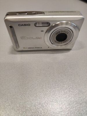 Casio Exilim EX-Z19 9,1-MP-Digitalkamera 3-fach optischer Zoom funktioniert...