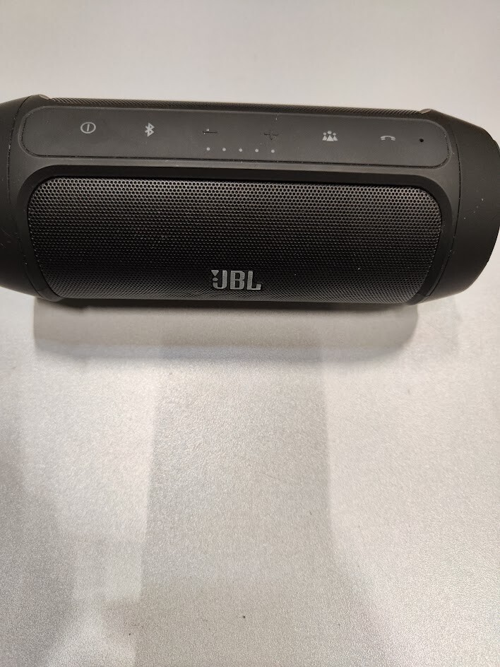 JBL Charge 2 Splashproof Portable Bluetooth Speaker Black Used Working