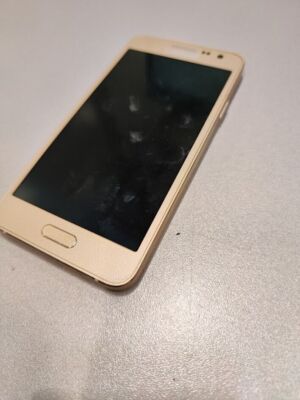 Samsung Galaxy A3 SM-A300FU 16GB/1,5GB Smartphone Gebraucht Funktioniert...