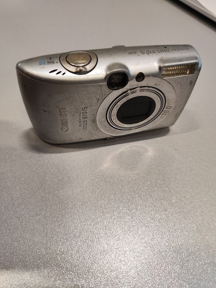 Canon IXUS 970 IS 10.0MP Digitalkamera 5X optischer Zoom Silber für Ersatztei...