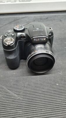 Fujifilm FinePix S Series Digital Camera 12MP Only Body Not Working Parts