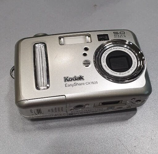 Kodak EasyShare CX7525 5MP Digital Camera 3X Optical Zoom Not Working For Parts