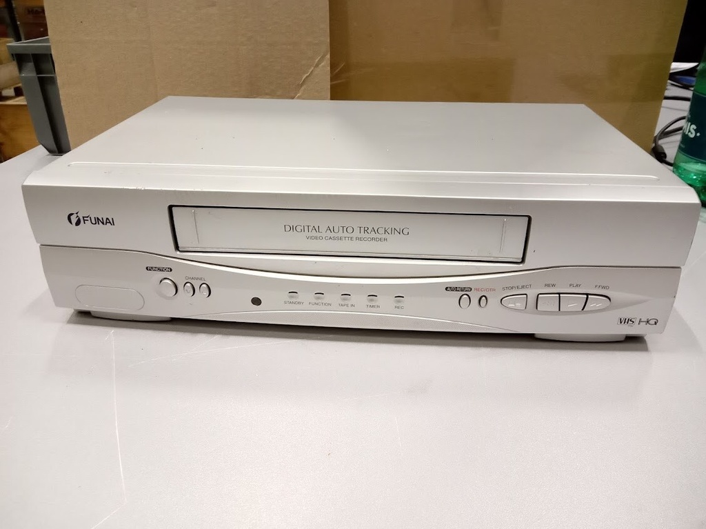 Grabadora de video casete Funai 27A-250 230V 50Hz 20W Europa no probada para ...