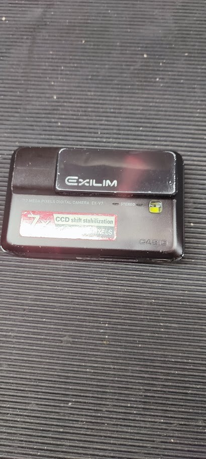 Casio Exilim EX-V7 7.2MP Digital Camera - 7x Optical Zoom Black For Parts