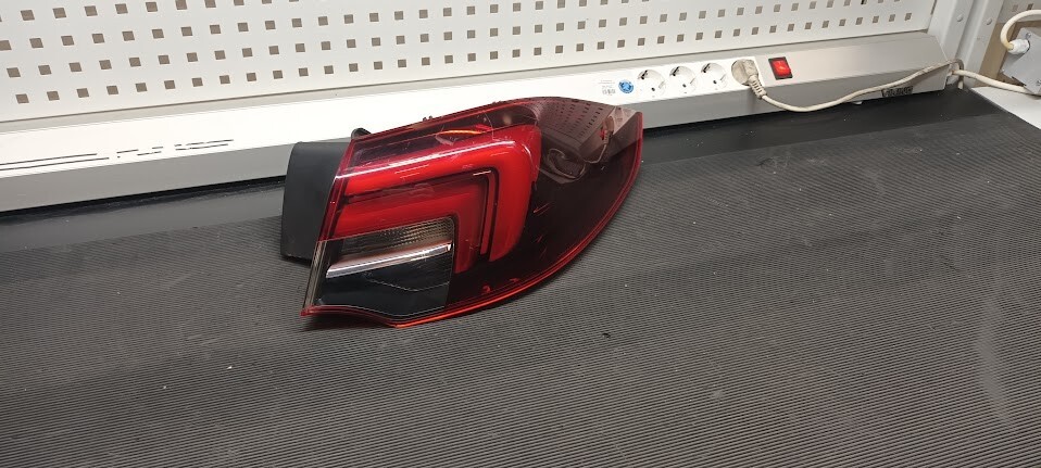 VAUXHALL INSIGNIA B LIGHT REAR Taillight 13460198 Untested For Parts/Repair