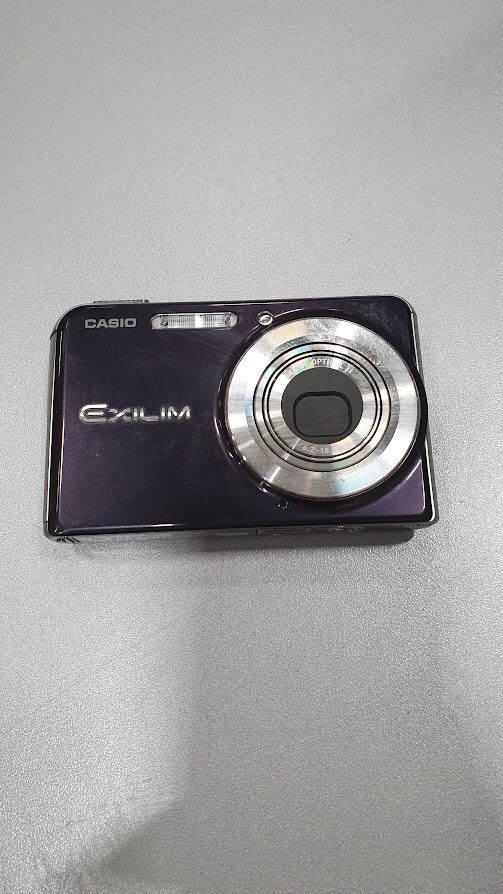Casio Exilim EX S770 7.2 MP Digital Camera Black Not Working For Parts