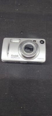 Cámara digital Kodak EasyShare LS443 4,0 MP - zoom óptico 3x plateado para...
