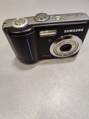 Samsung Digimax S500 5.1MP Digital Camera 5.8-17.4mm Lens Blue Used Working