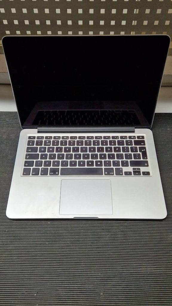 MACBOOK PRO EARLY A1502 2015 INTEL CORE I5 INTEL HD GRAPHICS 6000 Used Working