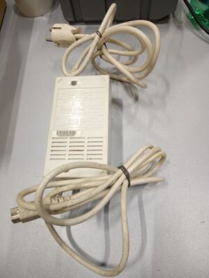 Commodore DCD 253-03 Fuente de alimentación 25W Blanco India No funciona...