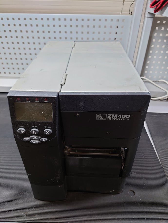 Impresora de etiquetas térmicas Zebra ZM400-200E-0100T sin probar para piezas...