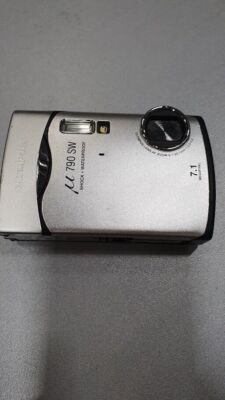 Olympus Mju 790 SW Cámara Digital 7.1MP 3X Zoom Óptico No Funciona