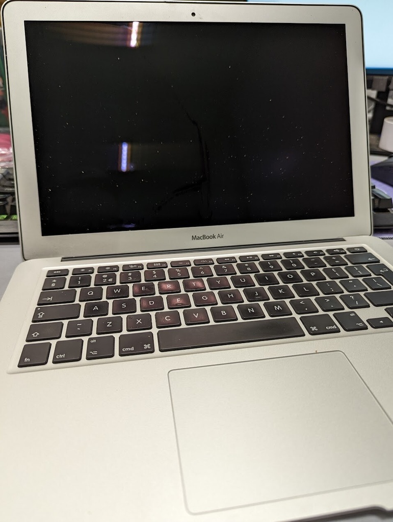 Apple Macbook Air A1369 13.3in Intel Core i5 4GB RAM 250GB ROM Intel Iris 3000