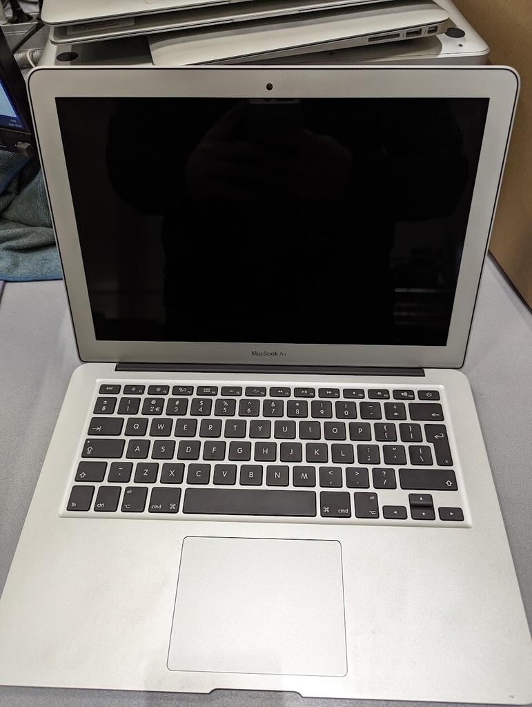 MACBOOK AIR EARLY A1466 2015 INTEL CORE I5 INTEL HD GRAPHICS 600 Faulty Battery