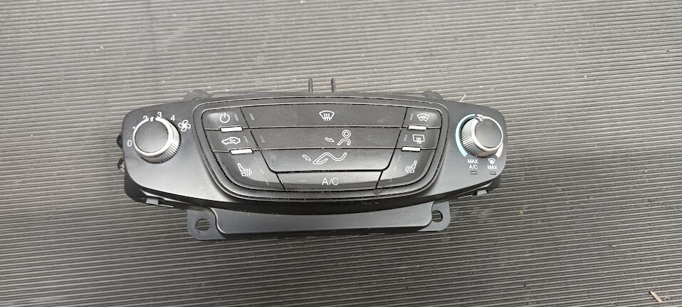 Ford B-Max Air Conditioning Panel AV1T-18549 Untested For Parts Or Repair