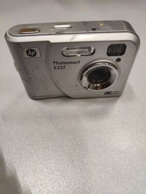 HP Photosmart E337 5.0MP Compact Digital Camera Silver Not Working