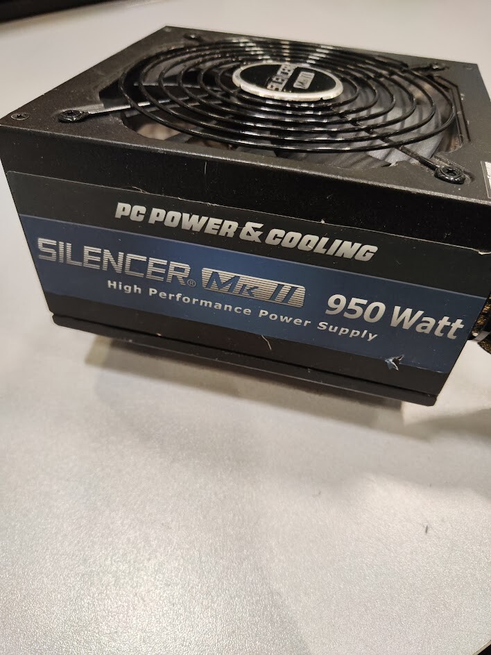 PC Power and Cooling Silencer MKII 950W Power Supply Without Power Cord Used