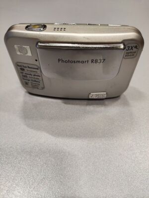 HP Photosmart R837 7.2 MP Digital Compact Camera 3X Optical Zoom Used Working