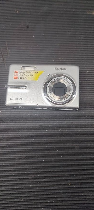 Kodak EASYSHARE M893 IS Digital Camera Not Working For Parts