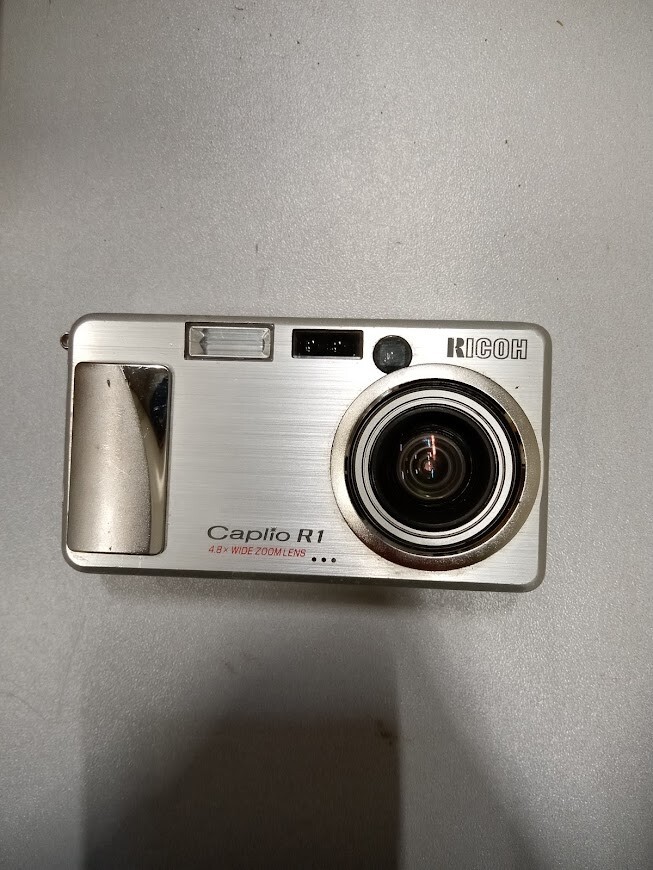 Ricoh Caplio R1 Digital Camera 4.8x Wide Zoom Lens Silver Used Working