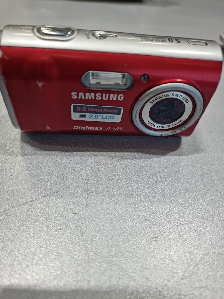 Cámara digital Samsung Digimax A503 5.0MP 2.0 LCD usada no funciona para piezas