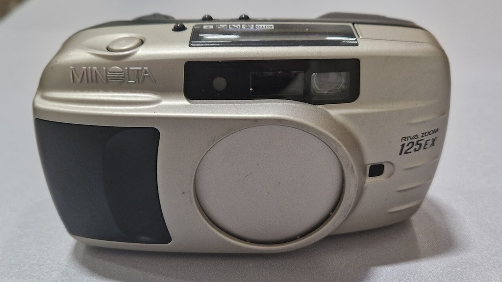 Minolta Riva Zoom 125EX 35mm Compact Point and Shoot Film Camera For Parts