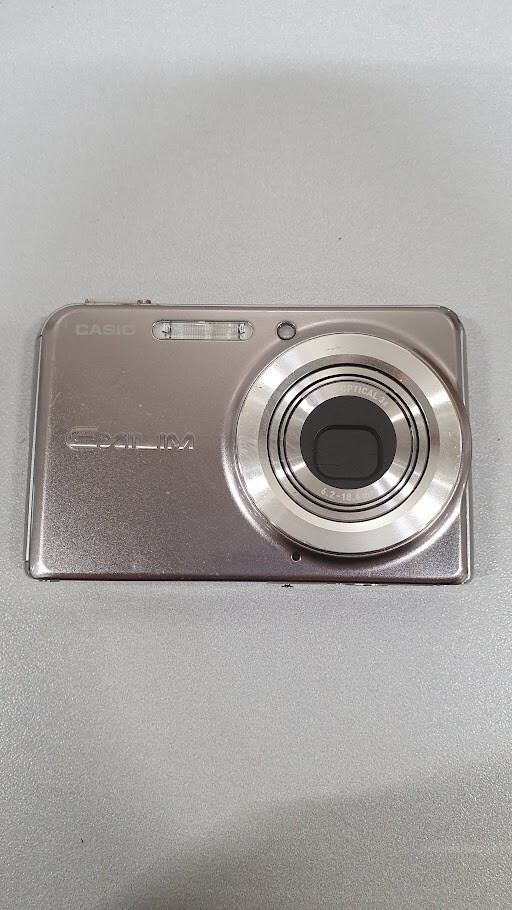 Cámara digital Casio Exilim EX S770 7,2 MP plateada no funciona para piezas