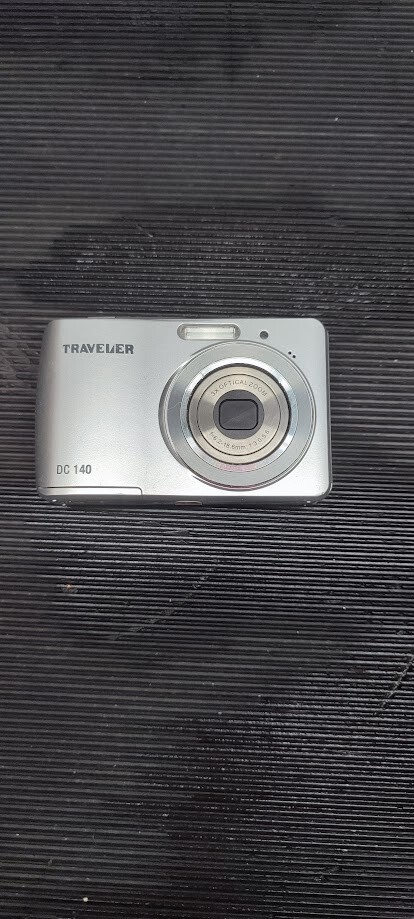 Traveler DC-140 Digital Camera 14MP Optical Zoom 3x Not Working For Parts
