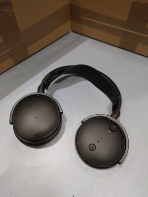 Audeze Maxwell Wireless Over-Ear Gaming Headset For PlayStation 5 NOT Working