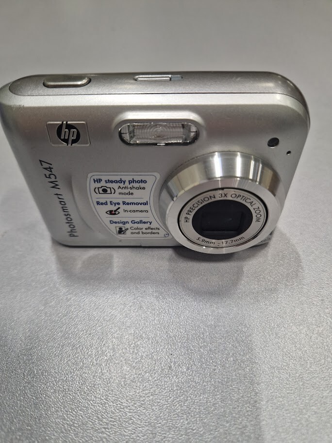 HP Photosmart M547 6.2MP Digital Camera 3X Optical Zoom Not Working For Parts