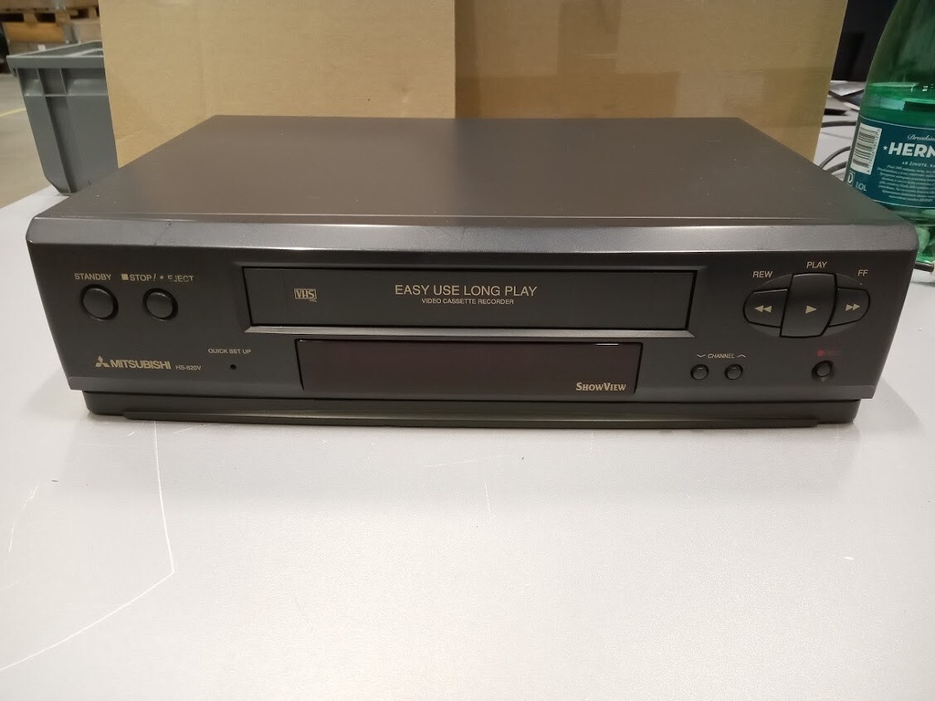 Mitsubishi HS-820V Video Cassette Recorder 220-240V 50Hz Not Tested For Parts