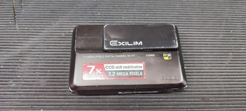Casio Exilim EX-V7 7.2MP Digital Camera - 7x Optical Zoom  Not Working For Parts