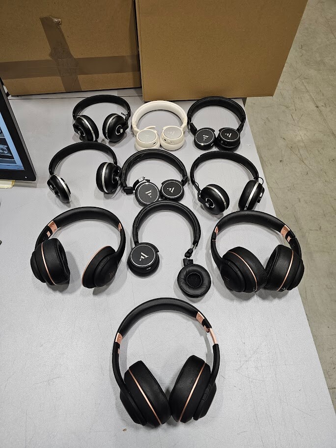 LOT of 10 Argon Audio Wireless Headphones – Not Working, Broken, For Parts