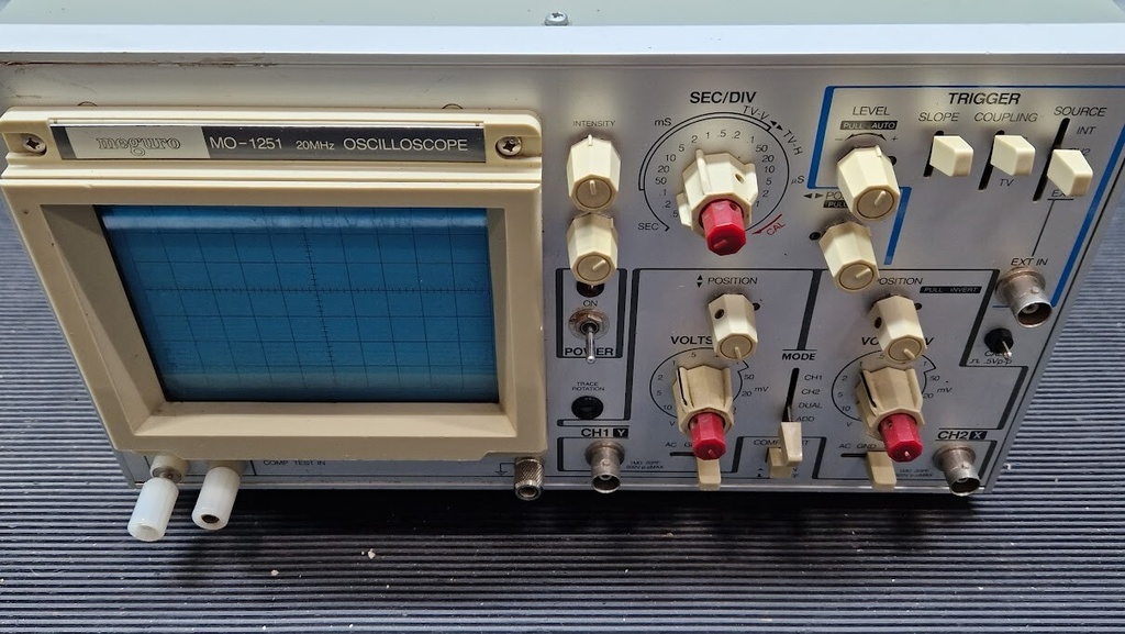 Meguro MO-1251 Oscilloscope Not Tested For Parts