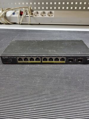 Zyxel GS1100-10HP 8-Port Gigabit Ethernet PoE+ Switch with 2 SFP Ports Untested