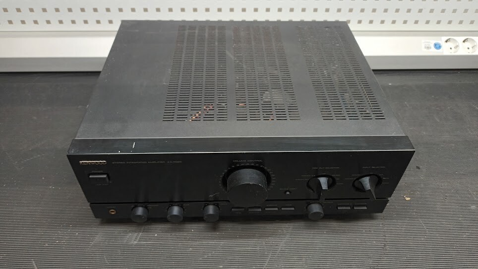 Used Kenwood KA-7020 Stereo Integrated Amplifier – Working, No Accessories