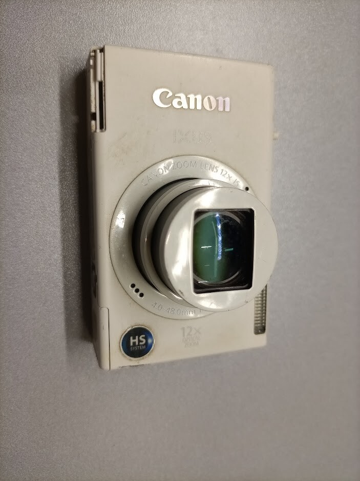 Canon IXUS 510 HS Wi-Fi Digital Camera 12x Zoom 10.1MP Not Working For Parts