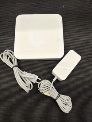 Apple A1143 Weiß AirPort Extreme Basisstation WLAN Router Gebraucht...