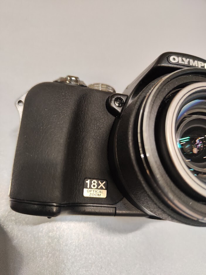 Olympus SP-560UZ 8.0MP Digital Camera 18x Optical Zoom Not Working For Parts