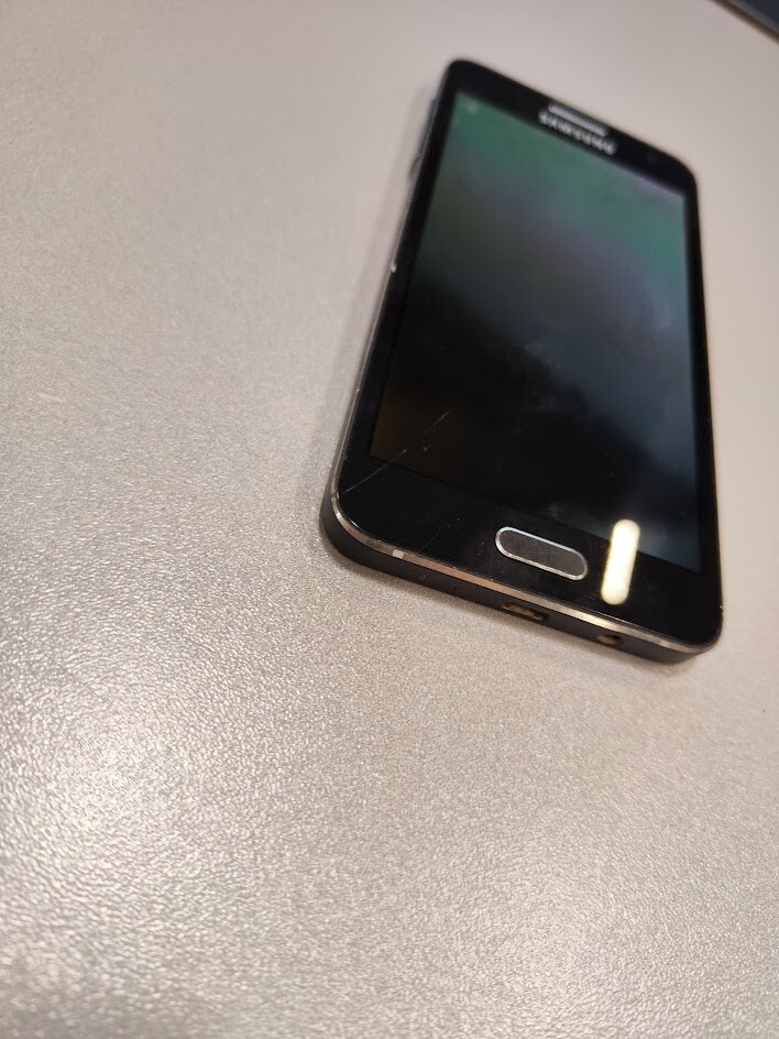 Samsung Galaxy A3 SM-A300FU 16GB Storage 1.5GB Smartphone Not Working For Parts