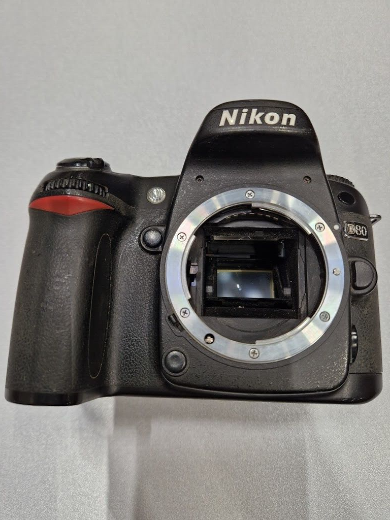 Nikon D80 Digital SLR Camera Only Body Black Not Working For Parts