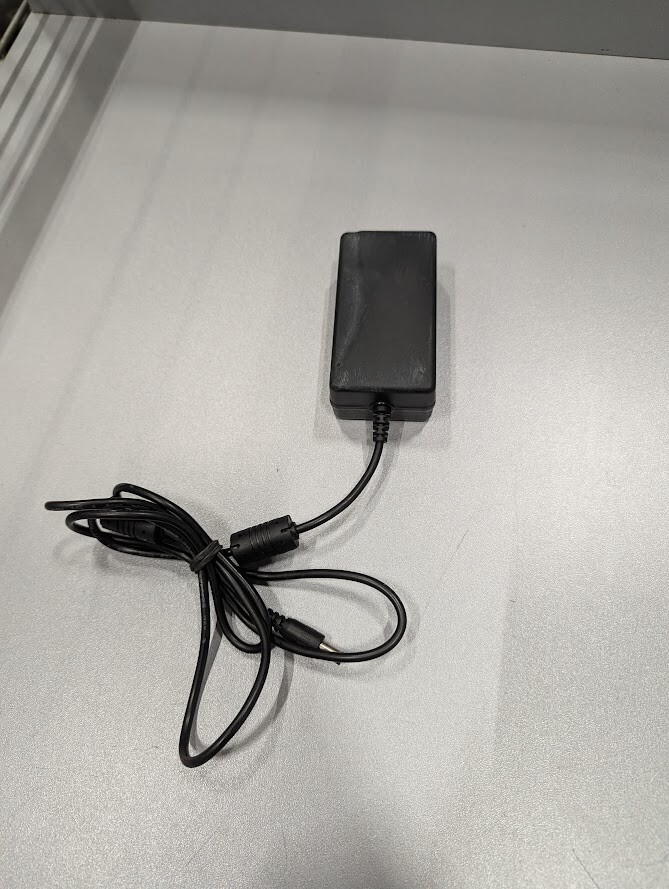 Switching BI24-050400-E2 AC Adapter 5.0V  4.0A Used Working