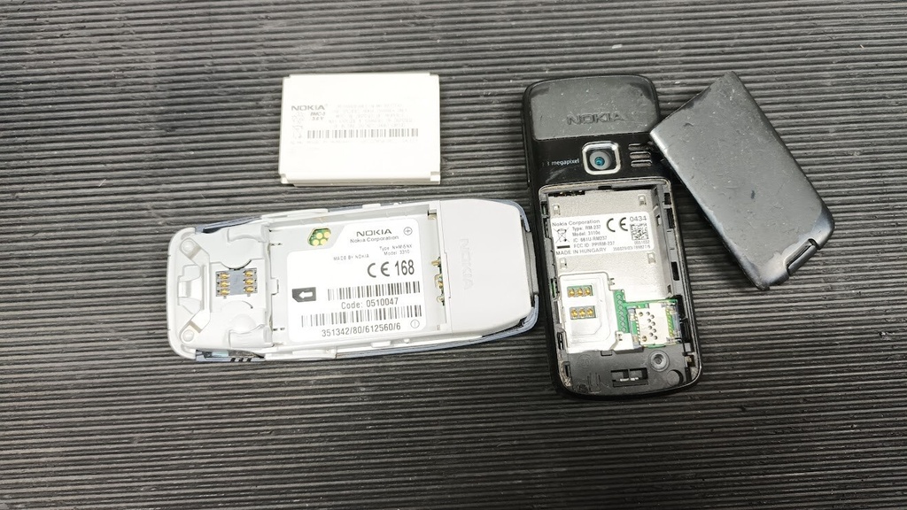 Lot of 2 Nokia Phones - 3310 & RM-237, Not Working, For Parts Only