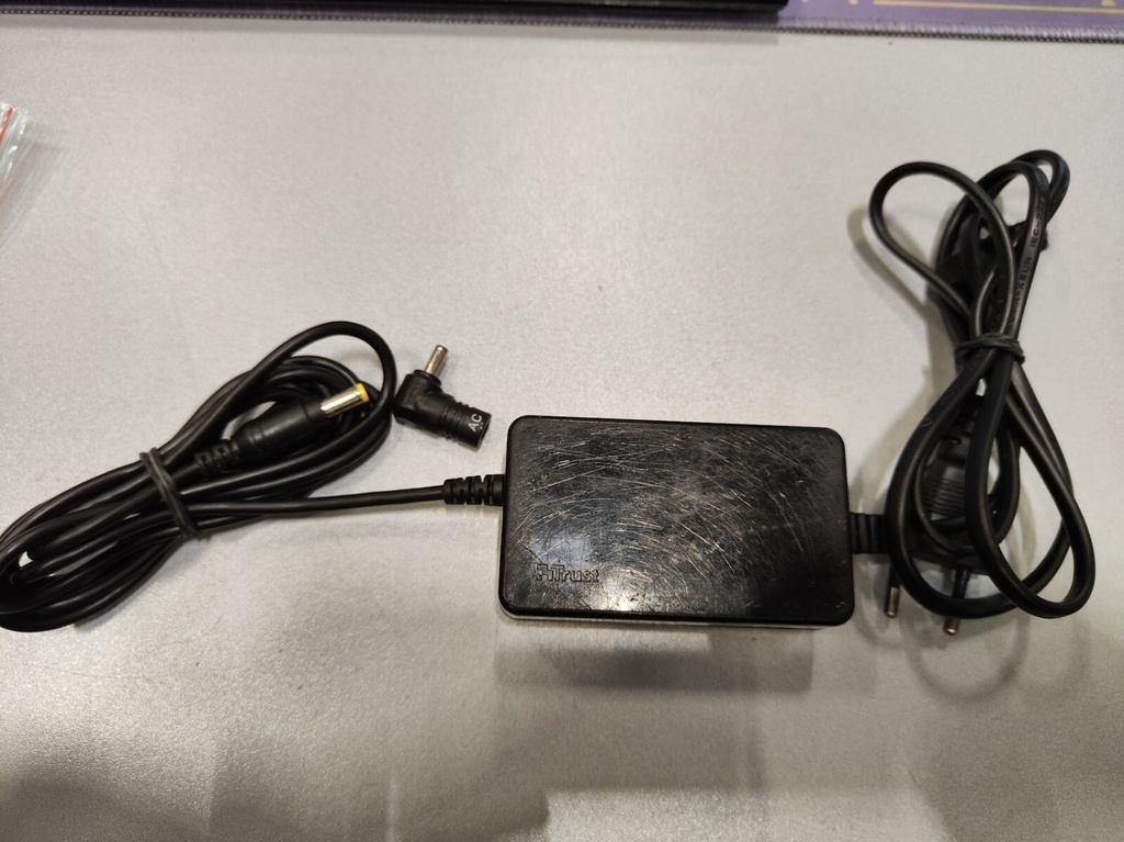 Trust 45W 21904-02 Laptop Charger Model 21904-02 19V EU Plug Fully Working