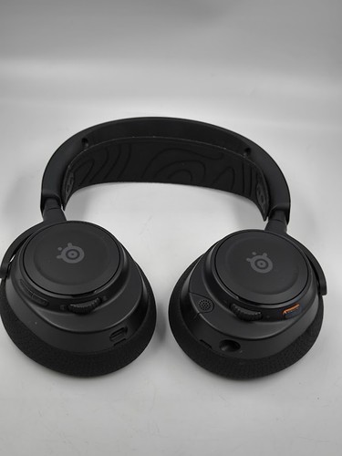 Used Steelseries Bluetooth Headphones - Mic Issue, Signs of Use