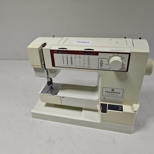 Husqvarna Classica 95 Sewing Machine - For Parts, Untested