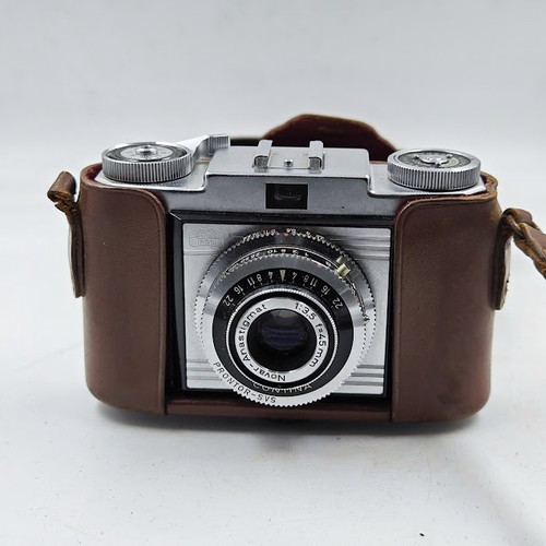 526/24 Camera - Untested, Includes Bag & Strap