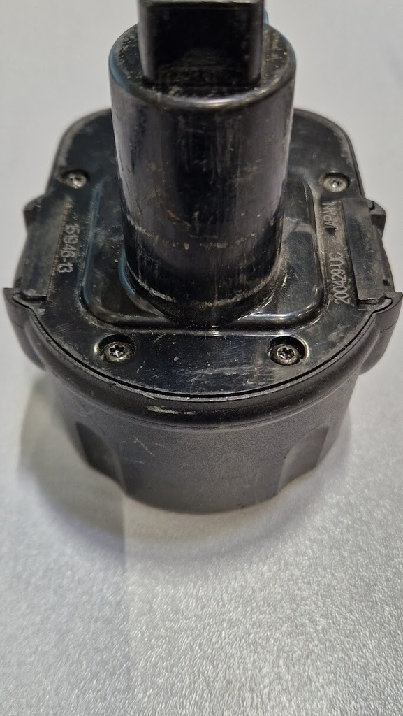 DeWalt DE9071 XR2 12V Rechargeable Battery - Not Working, For Parts or Repair