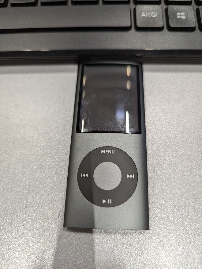 Apple iPod Nano 8Gb 4Th Generation A1285 Used Working